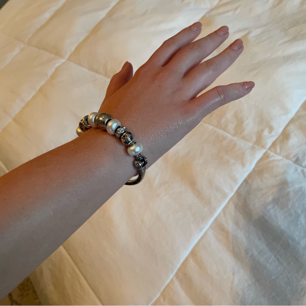 Bracelet Silver.